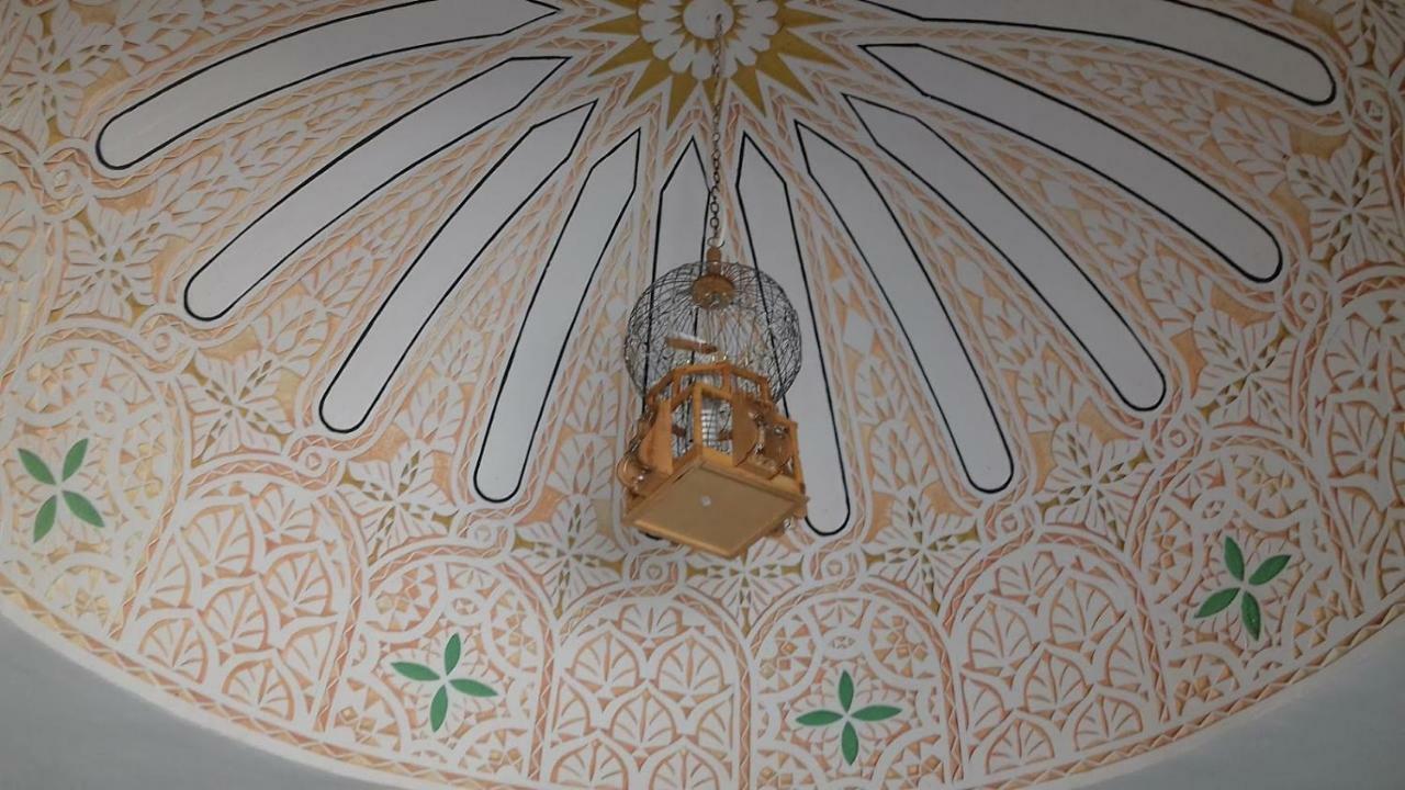 Dar Mamina Bed and Breakfast Sidi ash Shammakh Exteriör bild