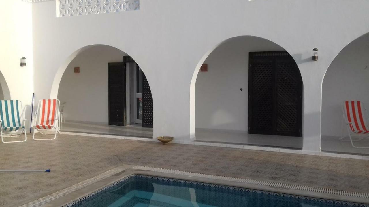 Dar Mamina Bed and Breakfast Sidi ash Shammakh Exteriör bild
