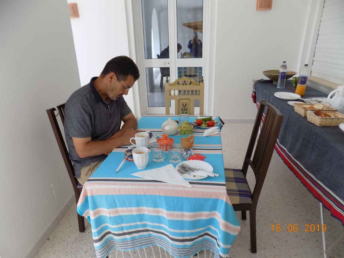 Dar Mamina Bed and Breakfast Sidi ash Shammakh Exteriör bild