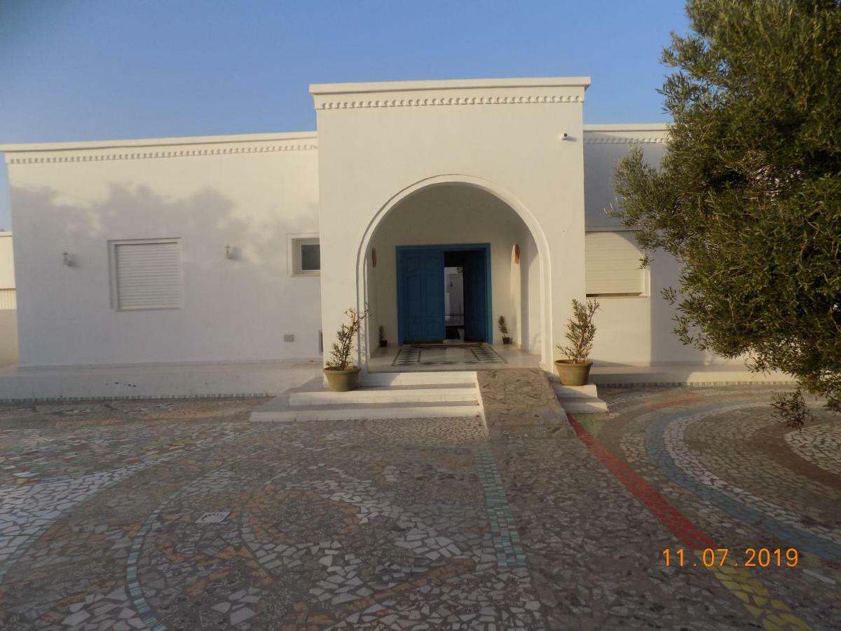 Dar Mamina Bed and Breakfast Sidi ash Shammakh Exteriör bild