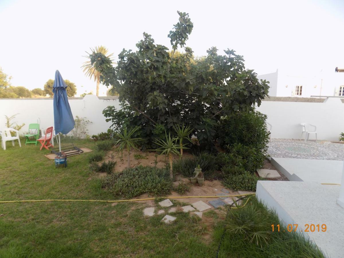 Dar Mamina Bed and Breakfast Sidi ash Shammakh Exteriör bild