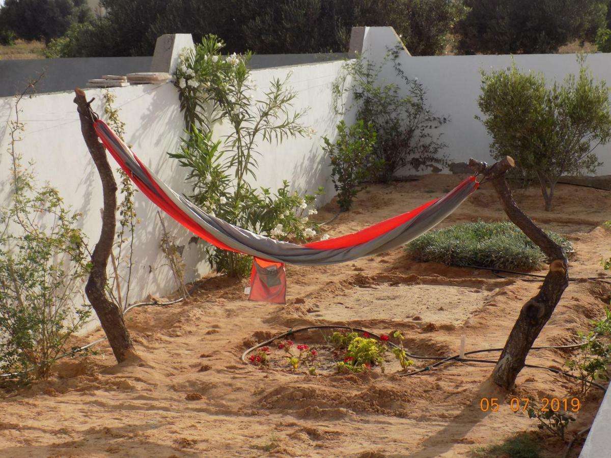 Dar Mamina Bed and Breakfast Sidi ash Shammakh Exteriör bild